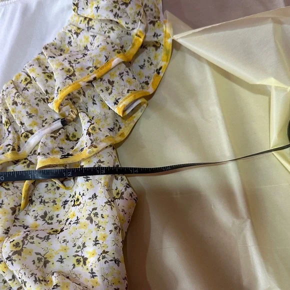 Floral Ruffle Wrap Dress size 10 - Picture 2 of 6